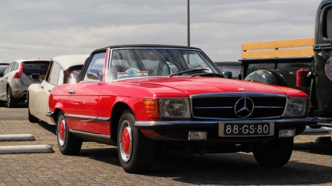 Mercedes Benz 280 SL (Wikimedia Commons/Rutger van der Maar)