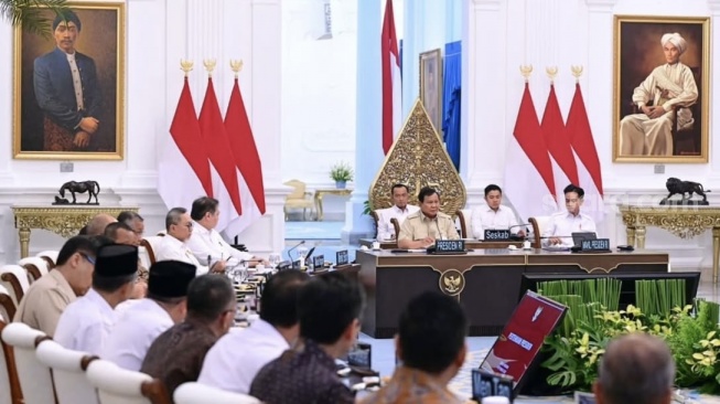 Prabowo Minta Tim Ekonomi Tingkatkan Lapangan Kerja Secara Merata, Tidak Terpusat di Jakarta