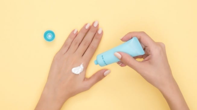 5 Rekomendasi Sunscreen Buat Olahraga: Tekstur Ringan dan Bebas Whitecast