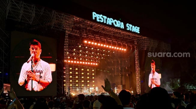 Kangen Band sukses membawakan sejumlah lagu Sheila On 7 di ajang Pestapora 2025 yang berlangsung di JIExpo Kemayoran, Jakarta, Jumat (5/9/2025). [Tiara Rosana/Suara.com]