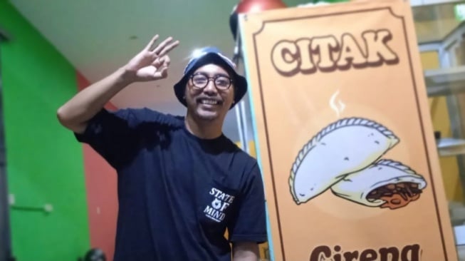 Nandi Juliawan Encuy Jualan Cireng Usai Sinetron Preman Pensiun Berakhir