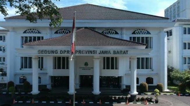 Besaran Gaji Anggota DPRD Jabar, Tunjangan Rumah Lebih Besar dari DPR RI?