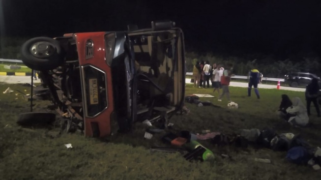 Kecelakaan Tragis Bus Rombongan Atlet Karate Sumut di Tol Padang-Sicincin, 2 Tewas dan 5 Luka Berat!