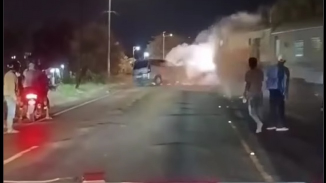 Kecelakaan di Perlintasan Kereta Api, Mobil Tertabrak Kereta Api Ranggajati di Probolinggo