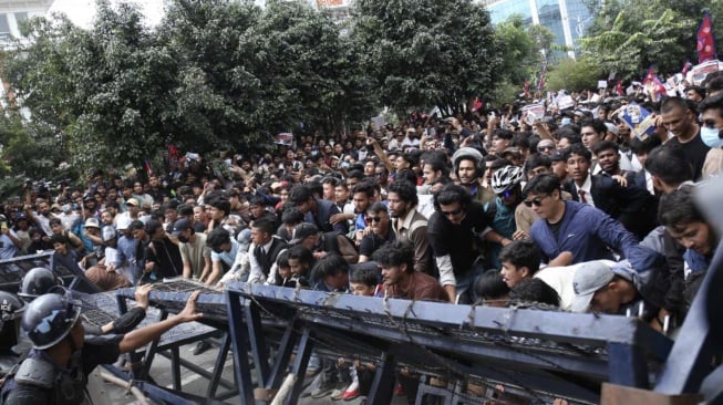 Kronologi Nepal Berdarah: 19 Tewas, Massa Pelajar Ditembak dalam Demo Anti Korupsi