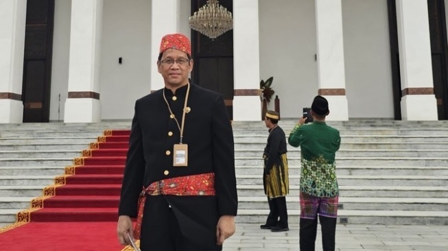 Hobi Unik Menteri Keuangan Purbaya Yudhi Sadewa: Bikin Keris Berdiri