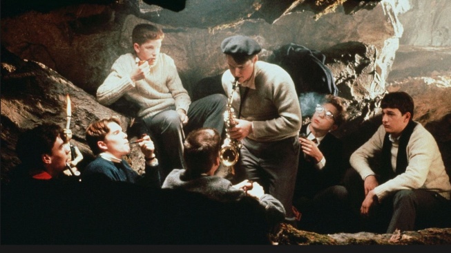 Film Dead Poets Soeciety yang dibintangi Robin Williams, saat ini bisa ditonton di Netflix. [YouTube]