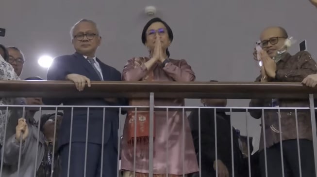 Potret Sri Mulyani dan Tonny Sumartono (YouTube/Kementerian Keuangan RI)