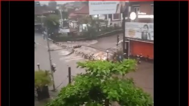 Banjir Landa Beberapa Titik di Bali, Paling Parah di Denpasar