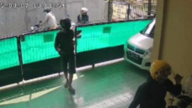 Viral usai Tampang Terekam CCTV, 2 Perampok Rumah Kosong di Jaktim Diciduk Polisi
