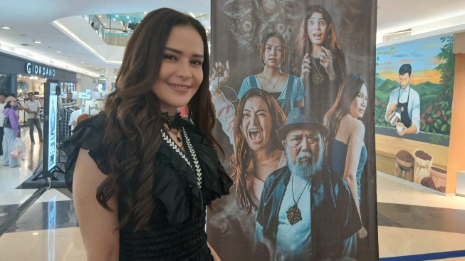 Tami Irelly menjadi juri untuk menggaet bintang baru berbakat buat persiapan untuk dua judul film yang diproduksi Dynamic Story Picture. [dokumentasi pribadi]