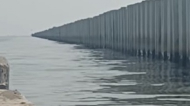 3 Fakta Viral Tanggul Beton Misterius di Laut Cilincing Ganggu Nelayan, Bukan Proyek Pemerintah?