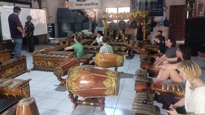 Gamelan Jawa Pikat Musisi Belanda, Belajar Kilat 3 Jam di Sanggar Semarang