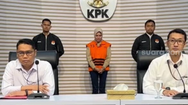 Dayang Donna Diduga Minta Dana Miliaran Rupiah untuk Perpanjangan IUP Rudy Ong