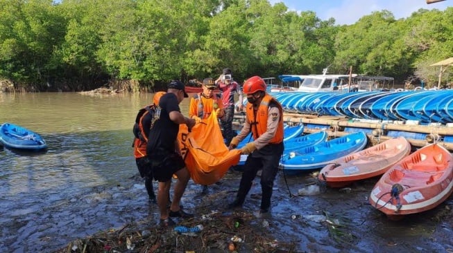 Tas Kecil Jadi Petunjuk, Satu Korban Banjir Bali Dikenali dari Kartu Koperasi Simpan Pinjam