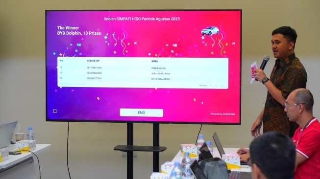 Selain mobil listrik BYD Dolphin, Telkomsel bagikan smartphone Samsung A06 5G, modem Orbit G1, dan voucher pulsa senilai Rp50.000 (Dok: Telkomsel)