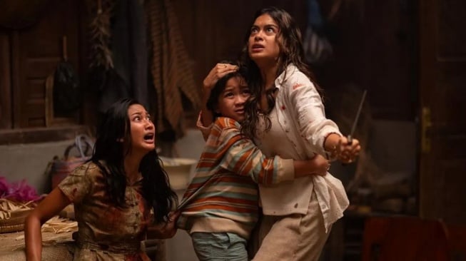 Salah satu adegan film Abadi Nan Jaya. [Netflix]