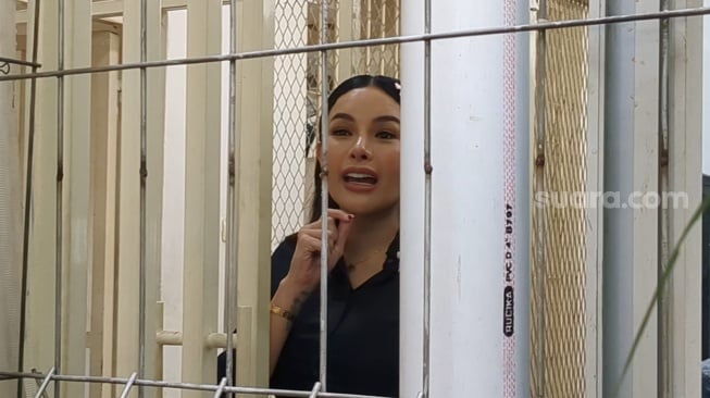 Nikita Mirzani hadir sidang lanjutan kasus pemerasan dan TPPU di Pengadilan Negeri Jakarta Selatan, Kamis, 11 September 2025. [Suara.com/Adiyoga Priyambodo]