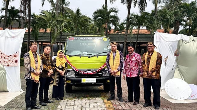 Hino Serahkan Truk untuk SMKN 2 Tangerang, Sebagai Media Pembelajaran