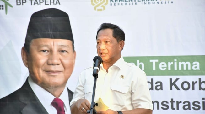 Mendagri Muhammad Tito Karnavian menyatakan bantuan rumah kepada korban unjuk rasa dan keluarganya di Makassar adalah bentuk kepedulian negara (Dok: Kemendagri)