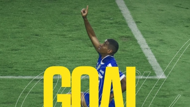 Persib vs Persebaya, Maung Bandung Unggul 1-0, Laga Ditangguhkan Karena Hujan Badai