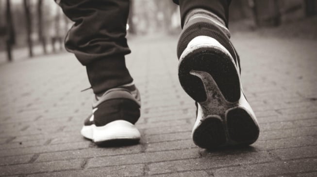 6 Rekomendasi Sepatu Lari Pria di Bawah Rp500 Ribu, Tetap Stylish dan Nyaman