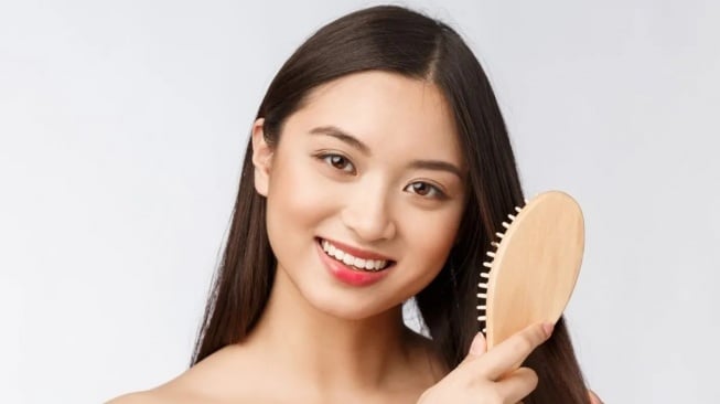 7 Tips Rawat Rambut Kering dan Kusut dari Rumah, Bisa Bikin Lebih Sehat dan Kuat!