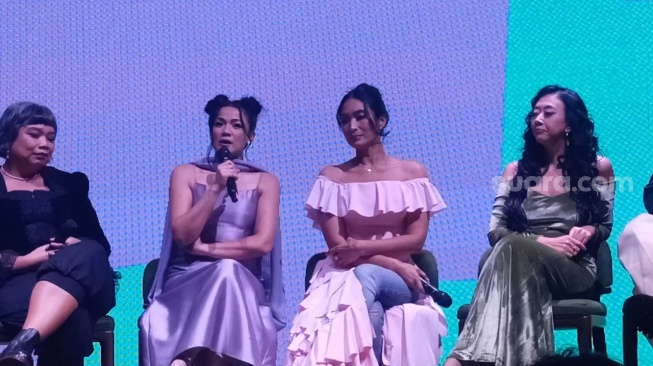 Konferensi pers Ratu Ratu Queens menghadirkan Tika Panggabean, Nirina Zubir, Happy Salma dan Asri Welas di Senayan, Jakarta Pusat pada Jumat, 12 September 2025 [Suara.com/Rena Pangesti]