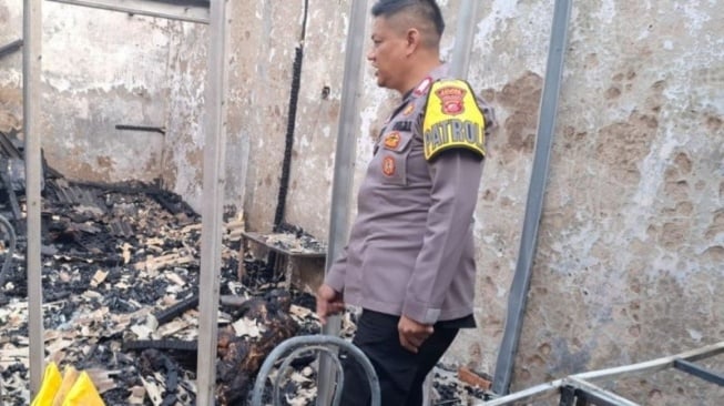 Hilangnya Cucu di Lokasi Kebakaran Ungkap Skenario Keji: Nenek dan Paman Dipukul Lalu Dibakar