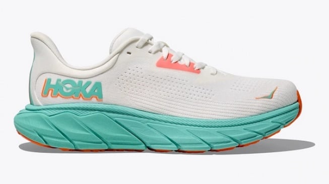 Hoka Arahi 7.