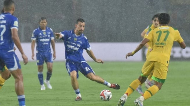 Kata-kata Thom Haye Debut di Persib Bandung dengan Kondisi Tidak 100 Persen Fit