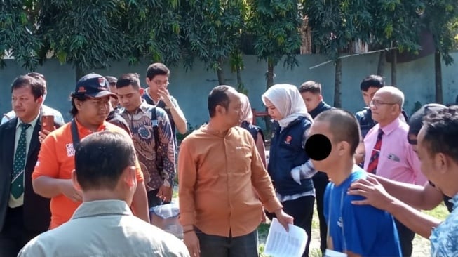 Mantan Polisi Peragakan 24 Adegan Sadis Bakar Pacar di Kamar Kos Indramayu