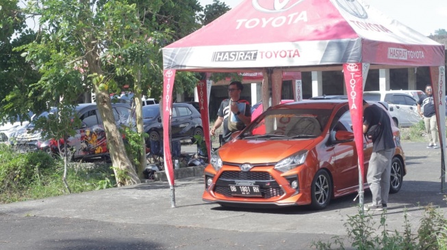Jambore Nasional Toyota Agya Club ke-3 sukses digelar di Manado, menampilkan Drag Race seru dan Highland Tour. (Foto: TAC)