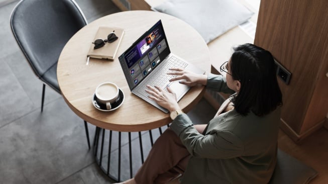 Acer Swift Air 16 Hadir dengan AMD Ryzen AI, Layar AMOLED, dan Desain Tipis