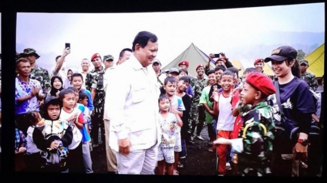 Istana Klarifikasi Video Prabowo di Bioskop: Hal yang Lumrah