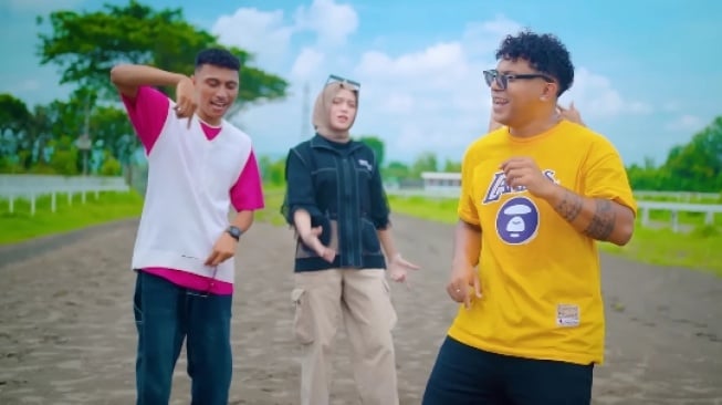 Tabola Bale Guncang Malaysia (YouTube)