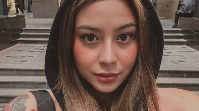 Awkarin geram dituding hamil jelang keberangkatannya ke Australia (Instagram)
