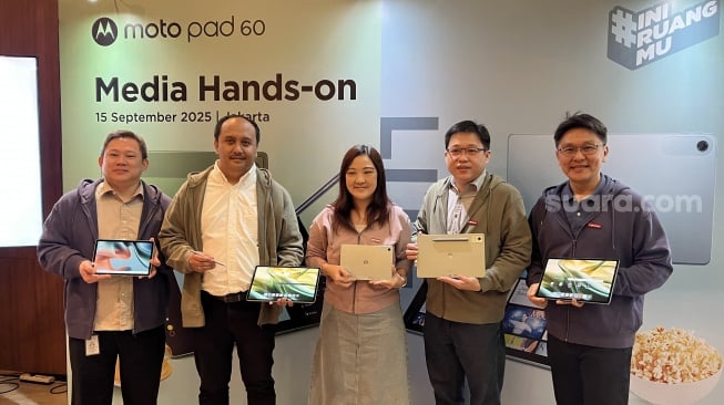 Tablet Motorola Moto Pad 60 Pro dan Moto Pad 60 Lite yang dikenalkan ke Indonesia pada Senin (15/9/2025). [Suara.com/Dicky Prastya]