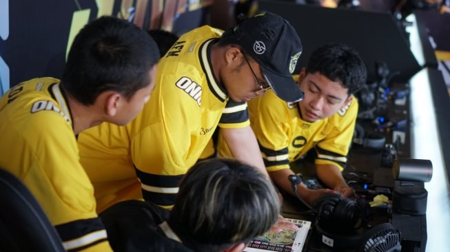 Onic Jadi Tim Indonesia Pertama Lolos Grand Final FFWS SEA 2025 Fall Free Fire