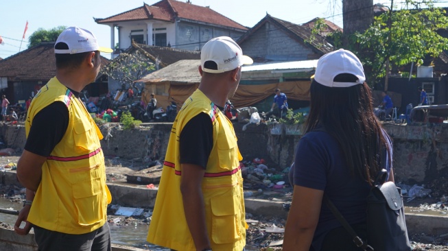 Pak Ogah 3 Hari Tak Tidur Karena Bantu Bersih-bersih Pasca Banjir di Denpasar