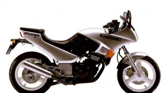 Kawasaki GPZ250R (Motorcycle.co.za)