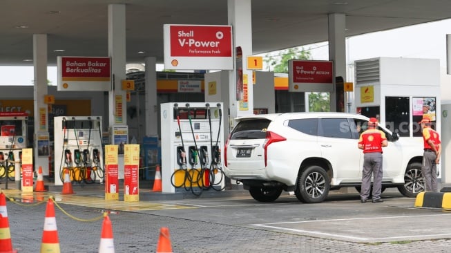 Suasana di SPBU Shell Cikini, Jakarta, Selasa (16/9/2025). [Suara.com/Alfian Winanto]