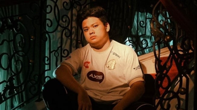 Albert Neilsen Iskandar alias Alberttt -  Pro Player Mobile Legends. [Instagram/ albertttiskndr]