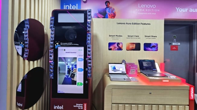 Cobain Laptop AI Lenovo di MRT! Bikin Itinerary Sampai Main Guitar Hero, Semua Bisa!