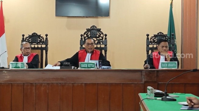 Penggugat Citizen Lawsuit Ijazah Jokowi Minta Majelis Hakim Diganti, Pengadilan Angkat Bicara
