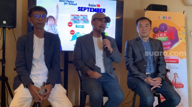 Raditya Dika dalam sesi jumpa pers Jenia Shortmovie Competition di kawasan Kemang Timur, Jakarta Selatan, Rabu, 17 September 2025. [Suara.com/Adiyoga Priyambodo]