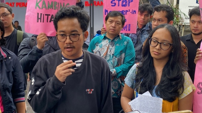 Keluarga Ungkap Kondisi Delpedro Marhaen di Penjara: Berat Badan Turun, Dilarang Menulis!