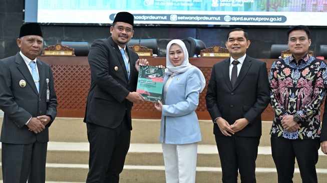 Rp 12,5 Triliun untuk Pembangunan Sumut, Bobby Nasution Sampaikan Ranperda P-APBD 2025