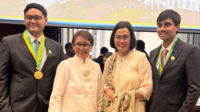Beda Pendidikan Anak Sri Mulyani dan Retno Marsudi yang Lulus Bareng di UI