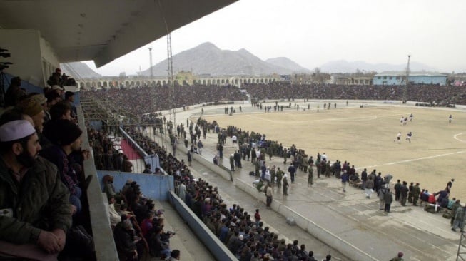 Stadion Ghazi di Kabul lebih dikenal bukan karena pertandingan, melainkan eksekusi publik pada masa Taliban berkuasa. [@Bandja]